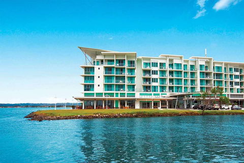 Ramada Hotel & Suites Ballina - Holiday Adelaide 3