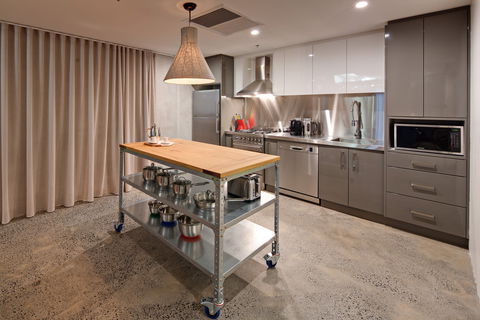 Zara Tower Serviced Apartments - Holiday Adelaide 9
