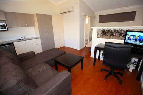 Aspen Karratha Village - Holiday Adelaide 9