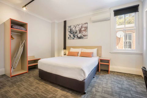 Nightcap at Regents Park Hotel - Holiday Adelaide 2