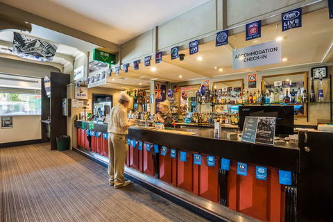 Nightcap at Regents Park Hotel - Holiday Adelaide 8