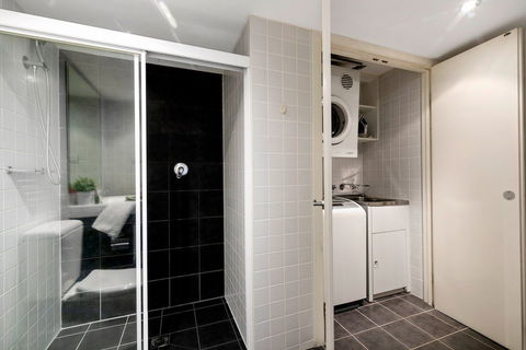 Astra Apartments Parramatta - Holiday Adelaide 17
