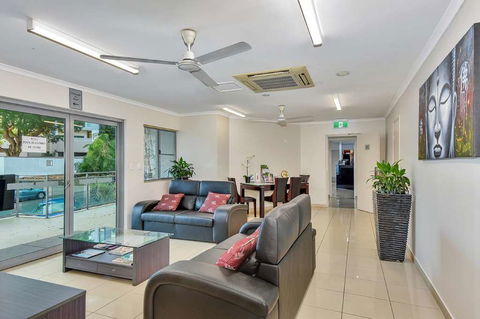 Argus Apartments Darwin - Holiday Adelaide 3