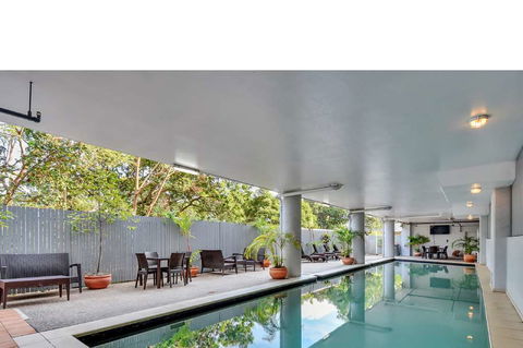 Argus Apartments Darwin - Holiday Adelaide 9