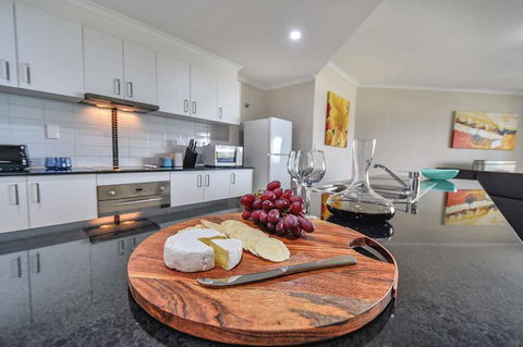 Argus Apartments Darwin - Holiday Adelaide 15