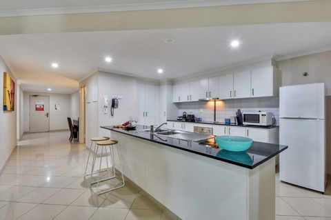 Argus Apartments Darwin - Holiday Adelaide 17