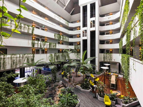 Novotel Darwin Atrium - Holiday Adelaide 0