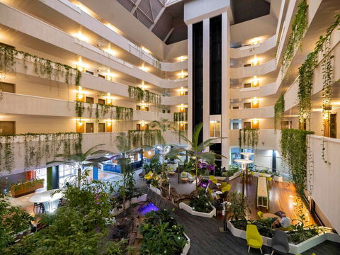 Novotel Darwin Atrium - Holiday Adelaide 2
