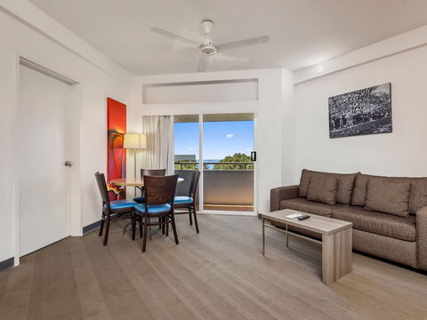 Novotel Darwin Atrium - Holiday Adelaide 6