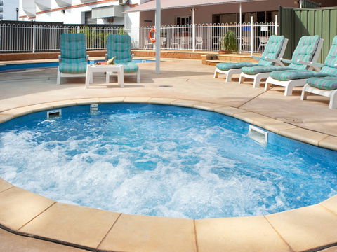 Novotel Darwin Atrium - Holiday Adelaide 9