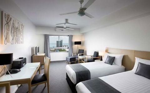 Mantra Pandanas - Holiday Adelaide 1