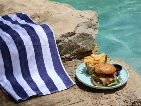 Mercure Darwin Airport Resort - Holiday Adelaide 10