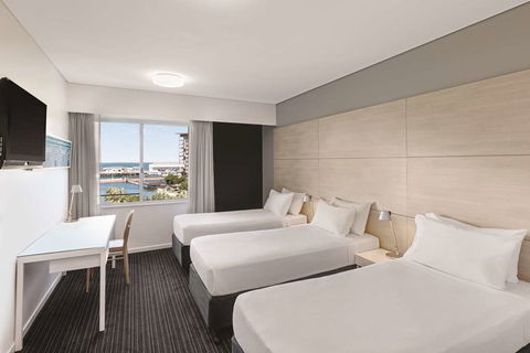 Vibe Hotel Darwin Waterfront - Holiday Adelaide 6