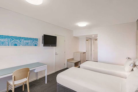 Vibe Hotel Darwin Waterfront - Holiday Adelaide 9