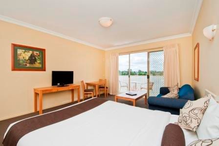 Nagambie Waterfront Motel - Holiday Adelaide 1