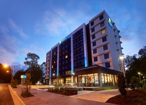 Holiday Inn Express Sydney Macquarie Pk - Holiday Adelaide 1