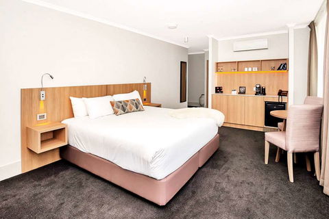 Clarion Hotel Townsville - Holiday Adelaide 1