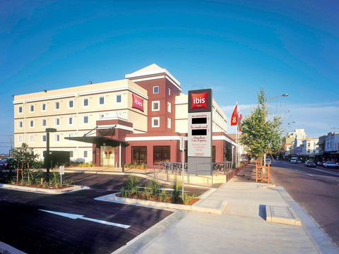 Ibis Newcastle - Holiday Adelaide 0