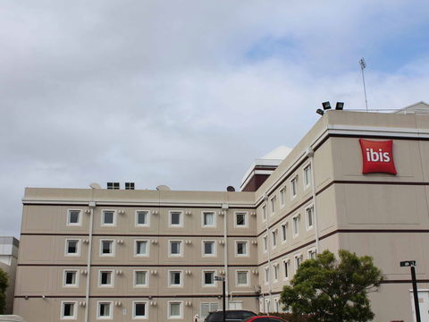 Ibis Newcastle - Holiday Adelaide 2