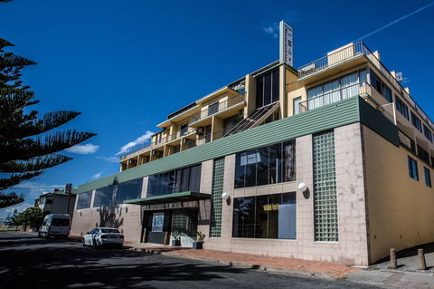 Alloggio Newcastle Beach Hotel - Holiday Adelaide 0