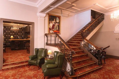 Hadley's Orient Hotel - Holiday Adelaide 2