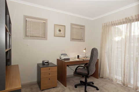 Ringwood Royale Apartment Hotel - Holiday Adelaide 4