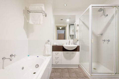 Ringwood Royale Apartment Hotel - Holiday Adelaide 7