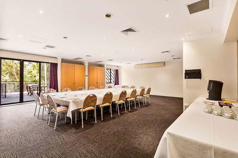 Quality Hotel Manor - Holiday Adelaide 10