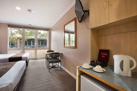Burvale Hotel - Holiday Adelaide 5