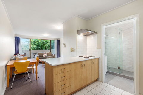 Knox International Hotel - Holiday Adelaide 4