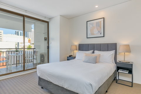 All Suites Perth - Holiday Adelaide 11