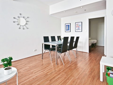 All Suites Perth - Holiday Adelaide 14