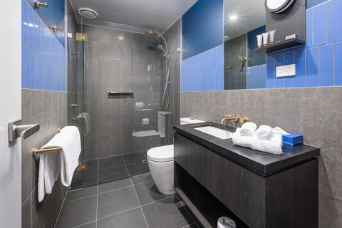 Oros Plus Hotel - Holiday Adelaide 12