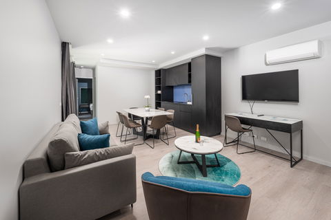 Oros Plus Hotel - Holiday Adelaide 13