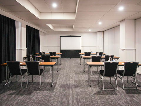 Ibis Styles Mt Isa Verona - Holiday Adelaide 9
