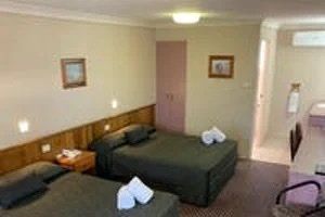 Outback Motel - Holiday Adelaide 9