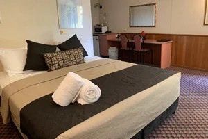 Outback Motel - Holiday Adelaide 11