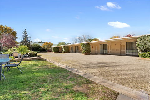 Beechworth Motor Inn - Holiday Adelaide 0