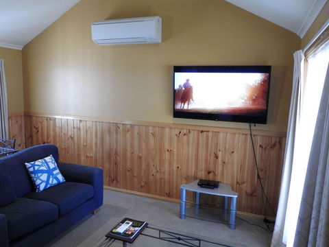 Golden Heritage Motor Inn & Cottages - Holiday Adelaide 7