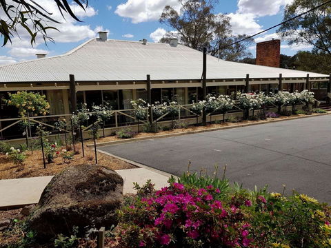 Golden Heritage Motor Inn & Cottages - Holiday Adelaide 11