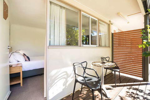 Nightcap at Golden Beach Tavern - Holiday Adelaide 4