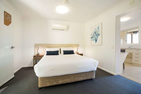 Nightcap at Golden Beach Tavern - Holiday Adelaide 5