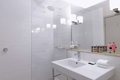 QT Canberra - Holiday Adelaide 5