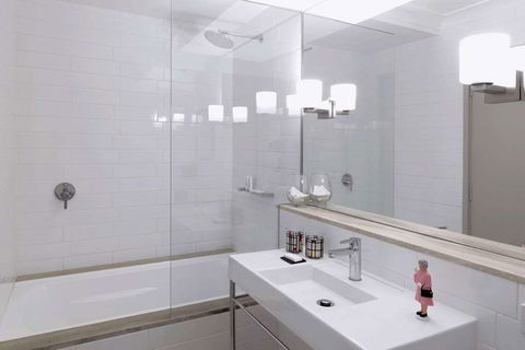 QT Canberra - Holiday Adelaide 17