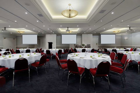 Rydges Newcastle - Holiday Adelaide 6