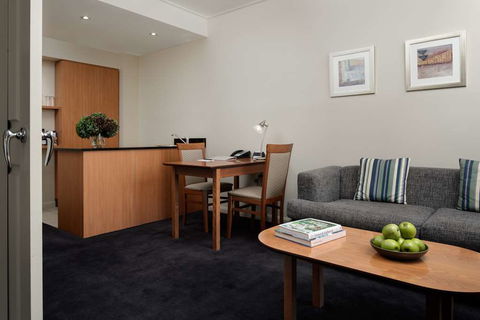 Rydges Newcastle - Holiday Adelaide 17