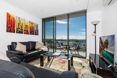 Astra Apartments Newcastle - Holiday Adelaide 7