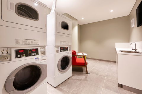 Holiday Inn Express Newcastle - Holiday Adelaide 16