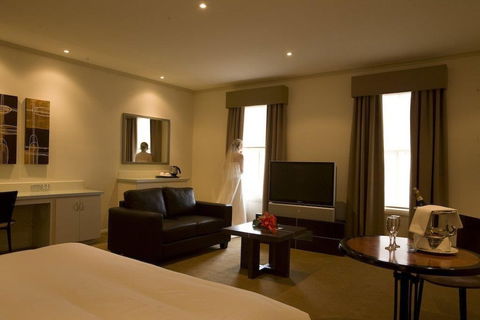 Beau Monde International - Holiday Adelaide 5