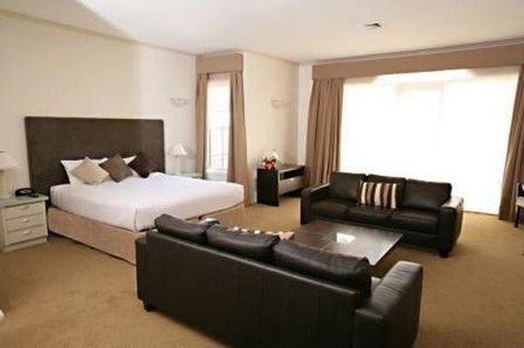 Beau Monde International - Holiday Adelaide 7